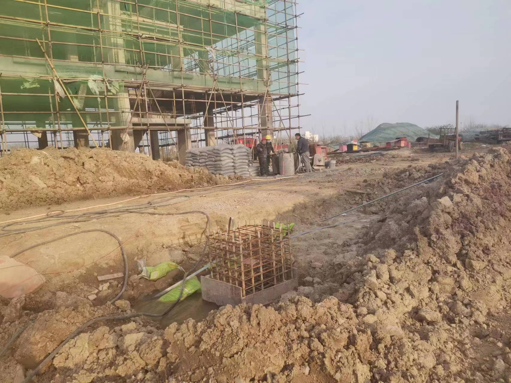 和平镇当桥梁出现裂缝的时候应该及时加固修补